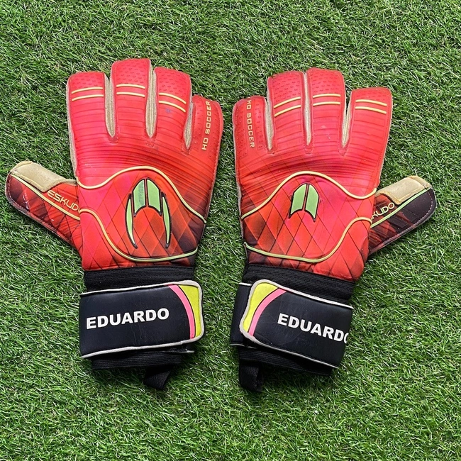 cover image of the auction item