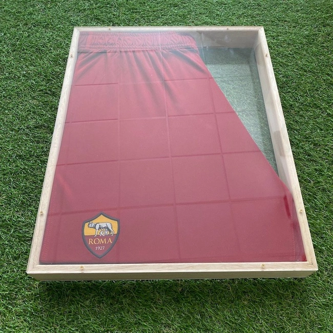 cover image of the auction item