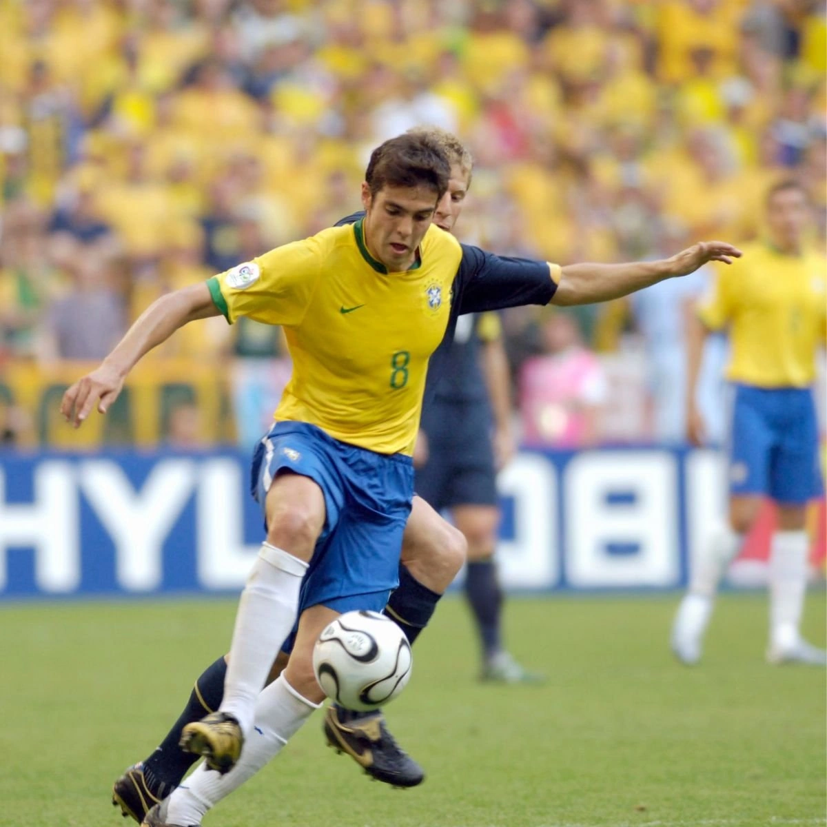 ブラジル2006 KAKA'カカ　代表サインユニフォーム ブラジル代表 2006 Nike ホーム半袖 ユニフォーム #8 KAKA カカ