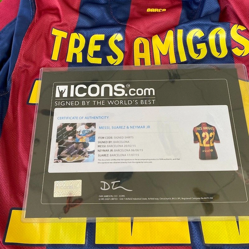 FC Barcelona TRES AMIGOS 直筆サイン入りユニフォーム FC Barcelona TRES AMIGOS 直筆サイン入りユニフォーム FC Barcelona