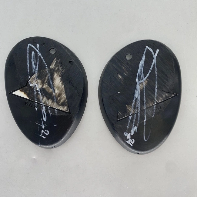 cover image of the auction item