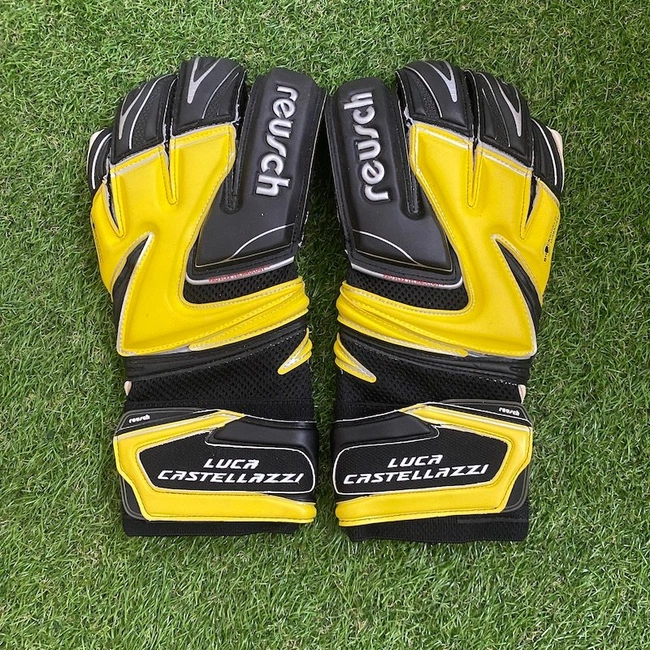 cover image of the auction item