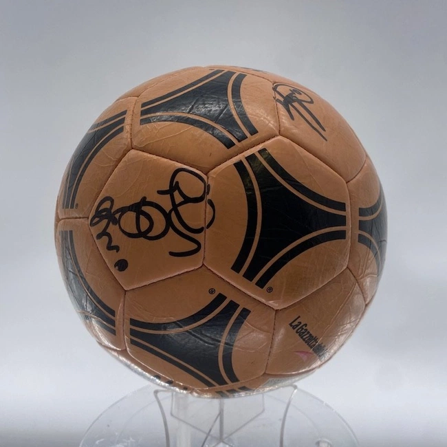 cover image of the auction item