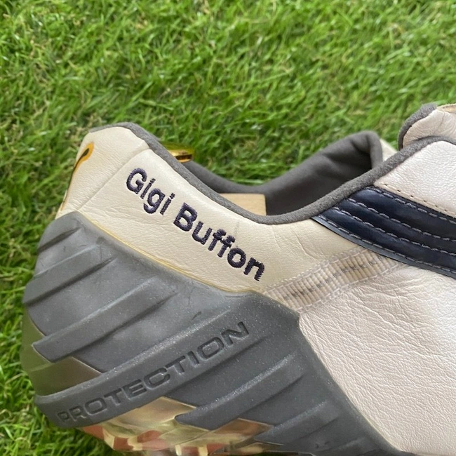 cover image of the auction item