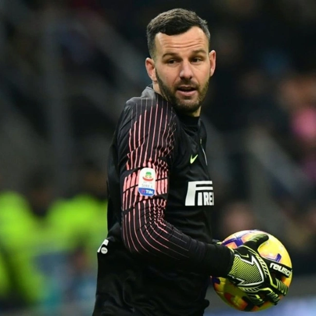 cover image of the auction item