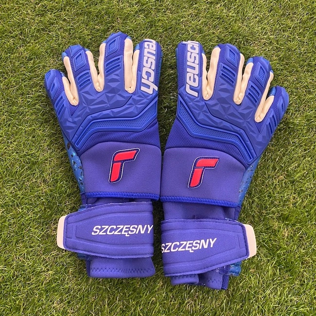 cover image of the auction item