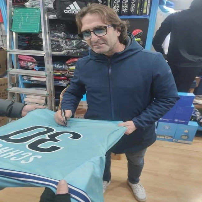 cover image of the auction item