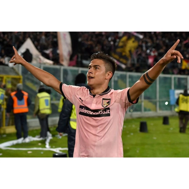 cover image of the auction item