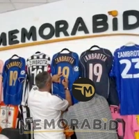 cover image of the auction item