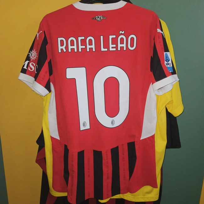 cover image of the auction item