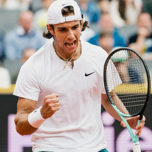 cover image of the auction item