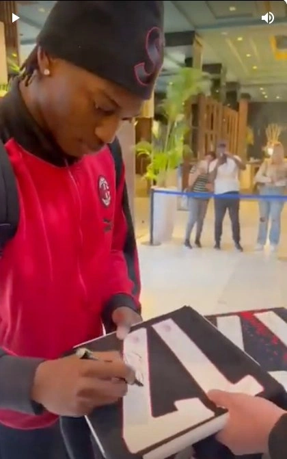 cover image of the auction item