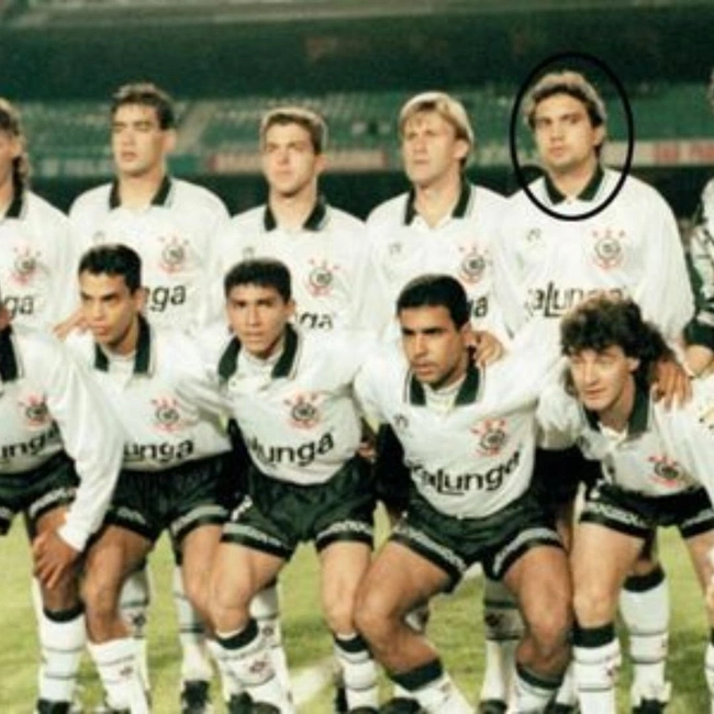 cover image of the auction item