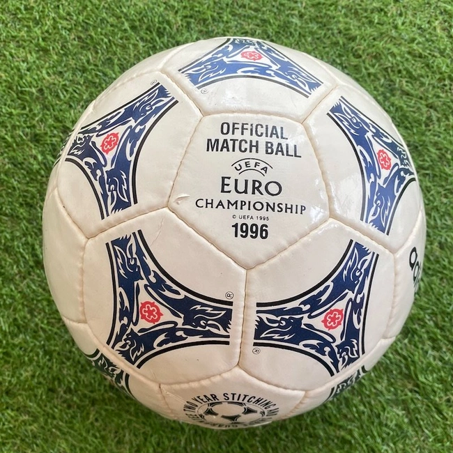 cover image of the auction item