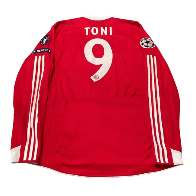 cover image of the auction item