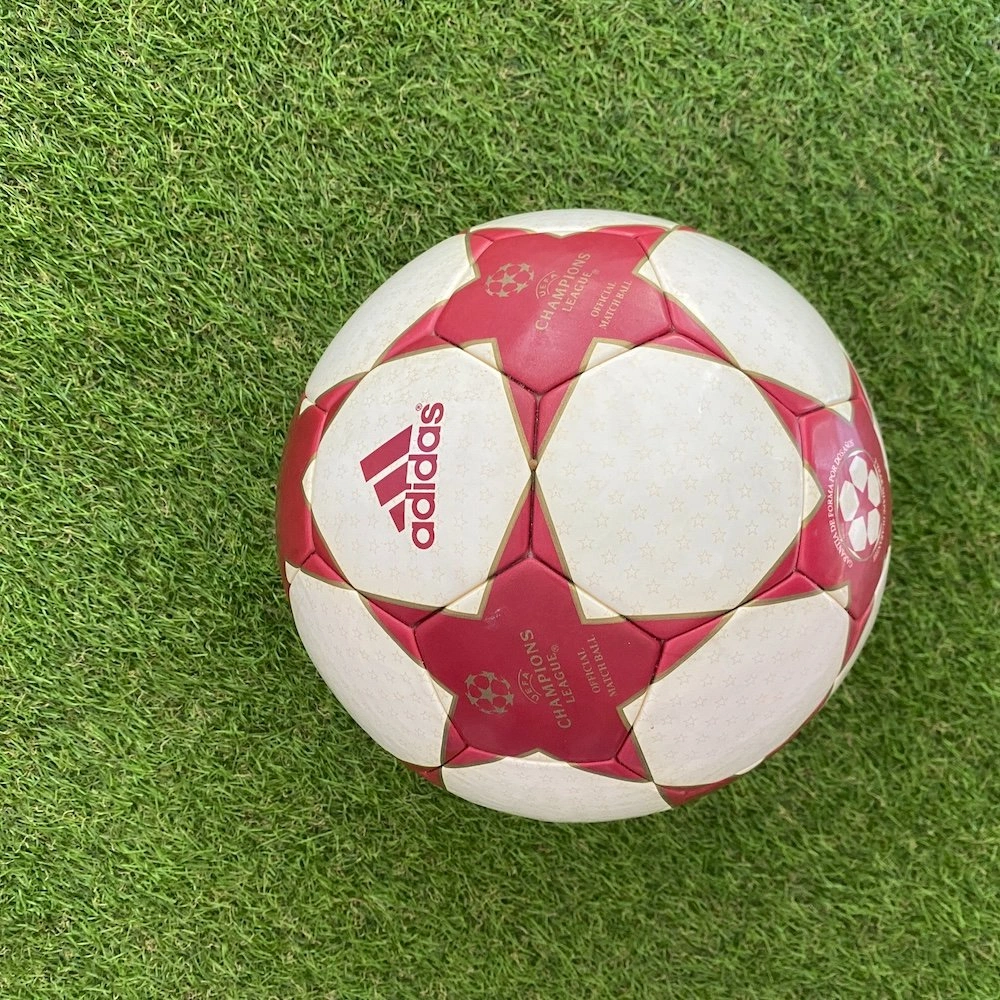 2004/05 Uefa Champions League match-ball