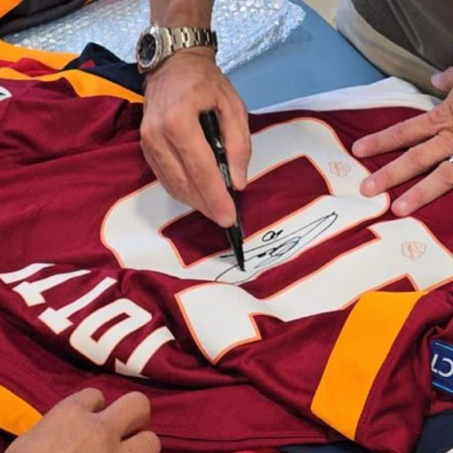 cover image of the auction item