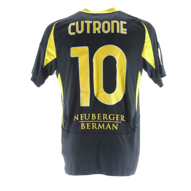 cover image of the auction item