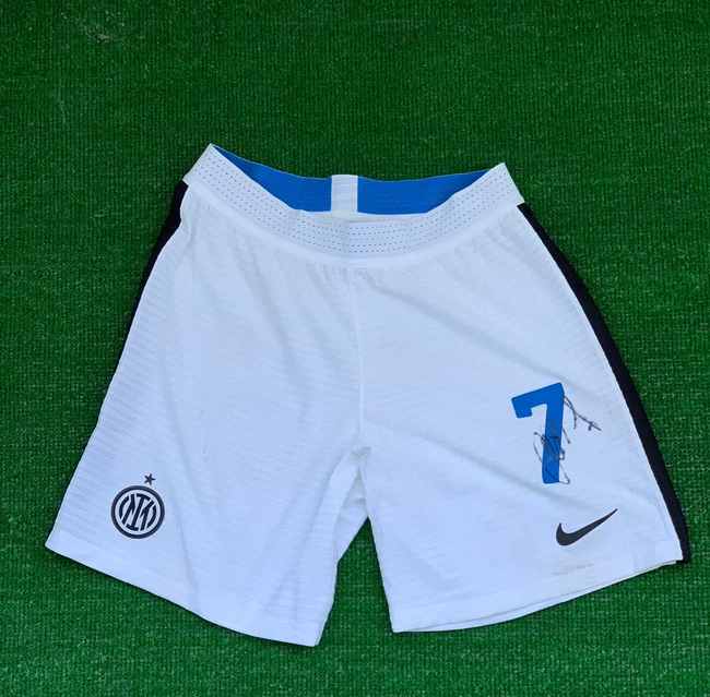 cover image of the auction item