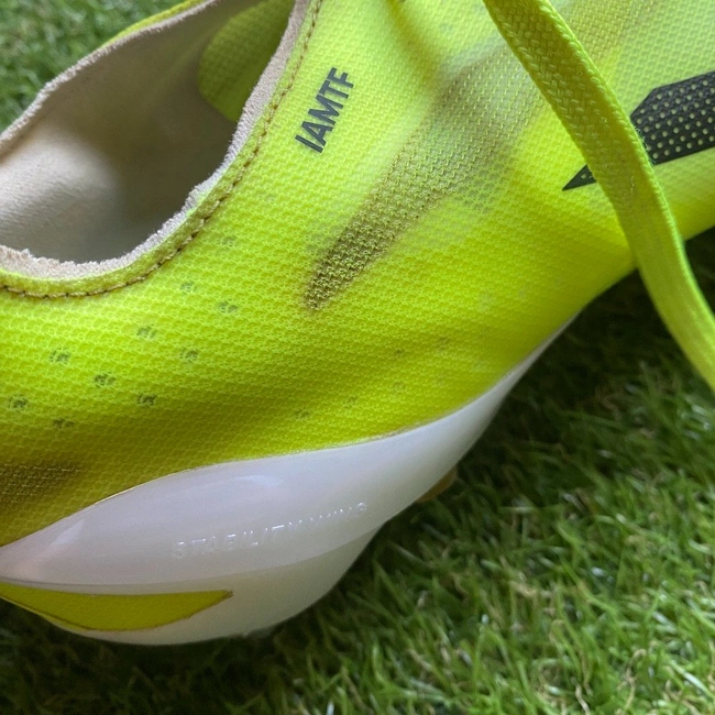 cover image of the auction item