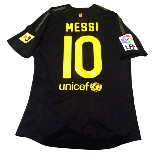 cover image of the auction item