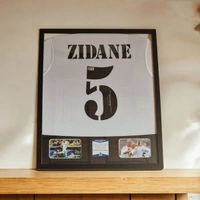 cover image of the auction item