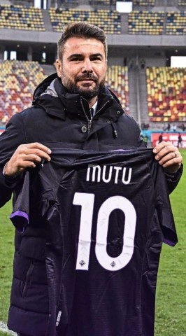 cover image of the auction item