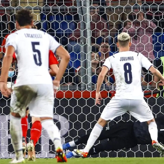 cover image of the auction item