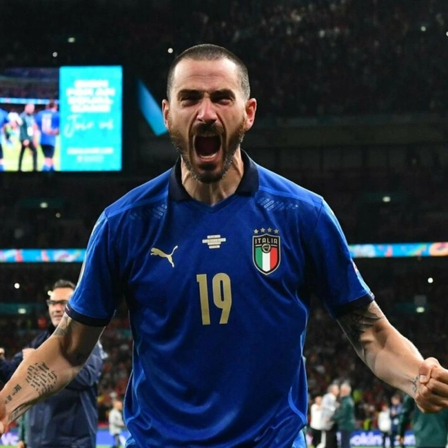 cover image of the auction item