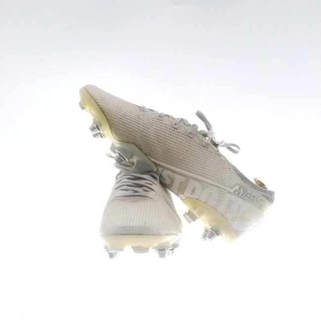 cover image of the auction item