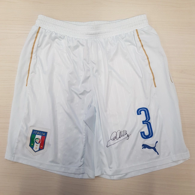 cover image of the auction item