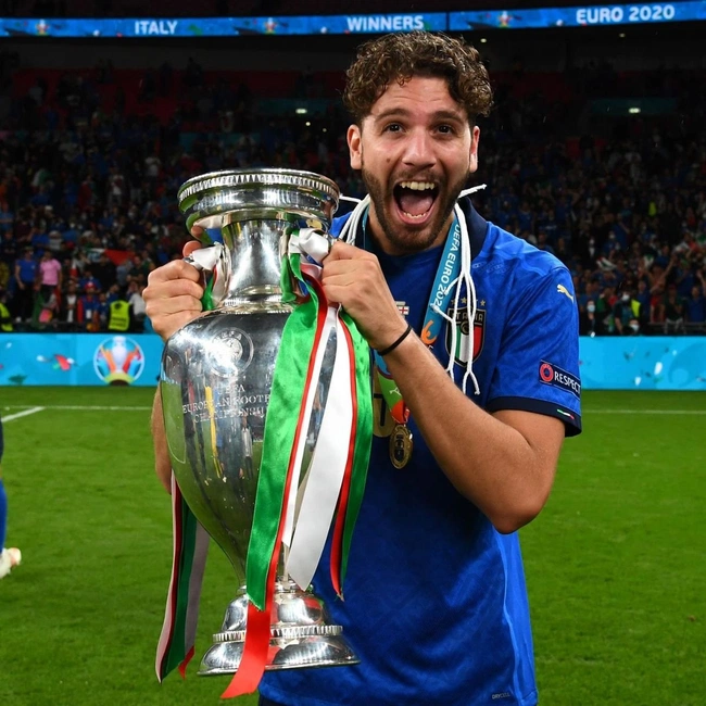 cover image of the auction item