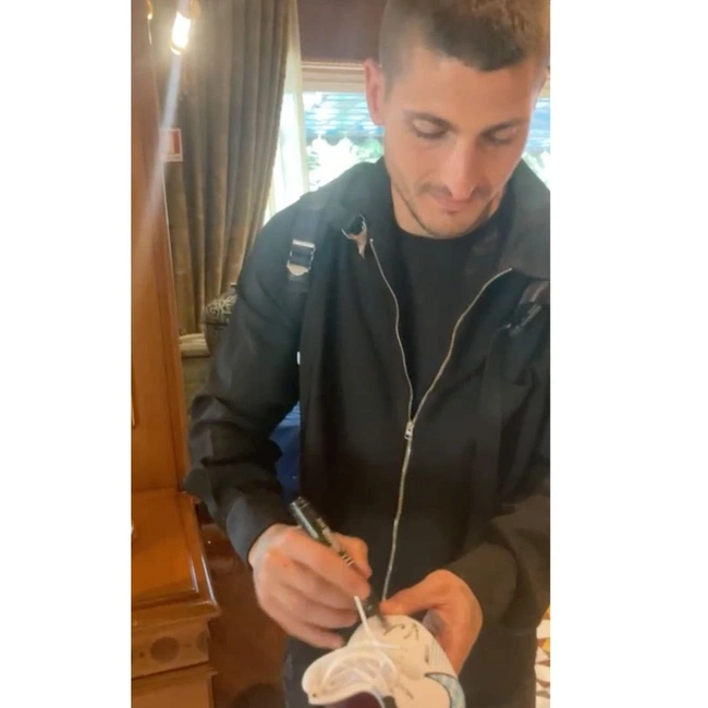 cover image of the auction item