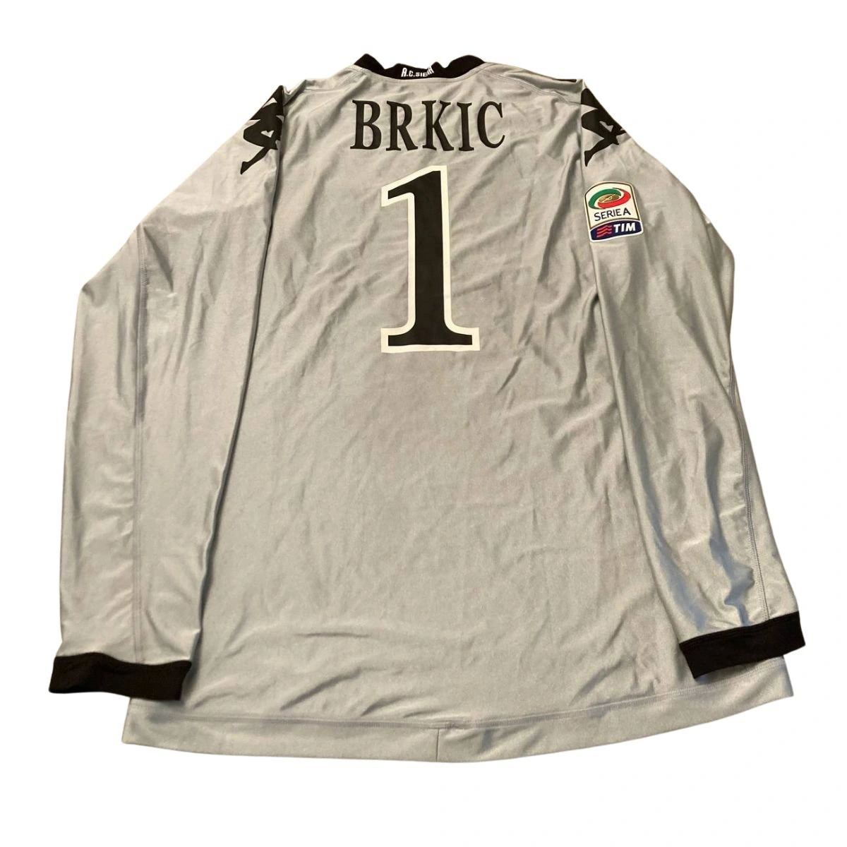 cover image of the auction item