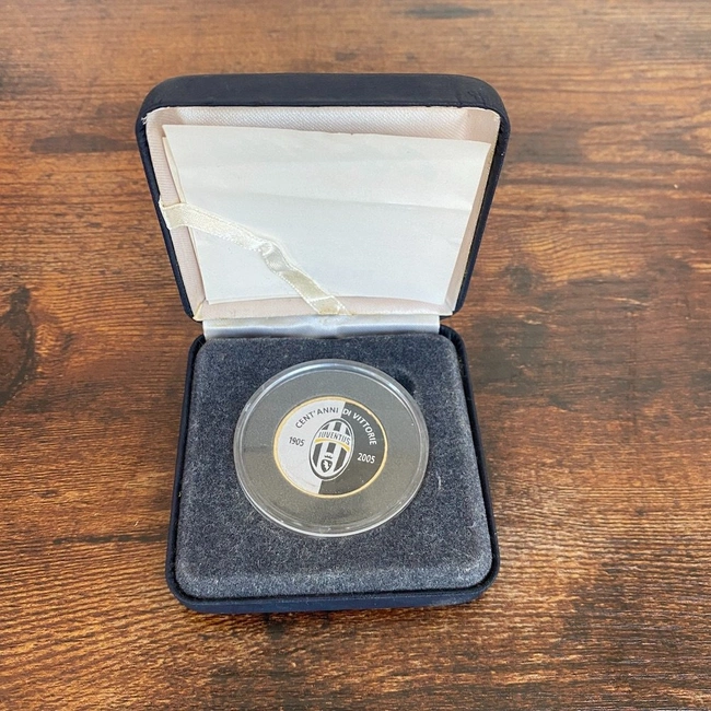 cover image of the auction item