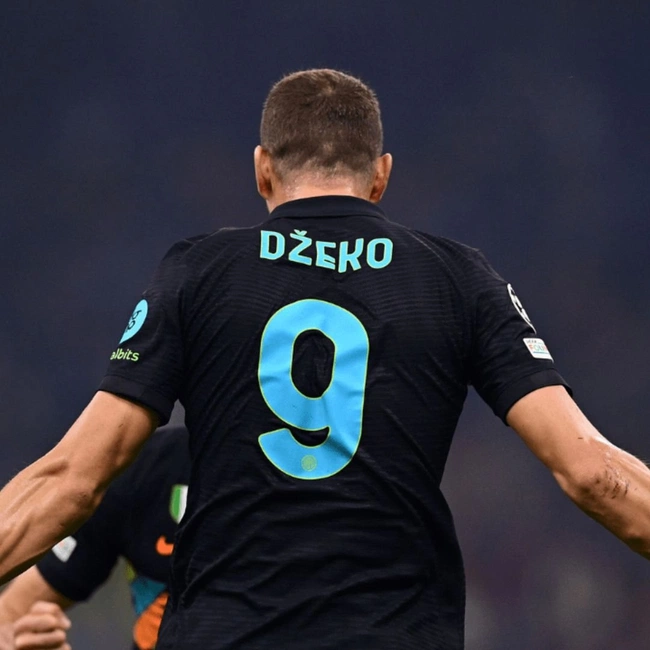 cover image of the auction item