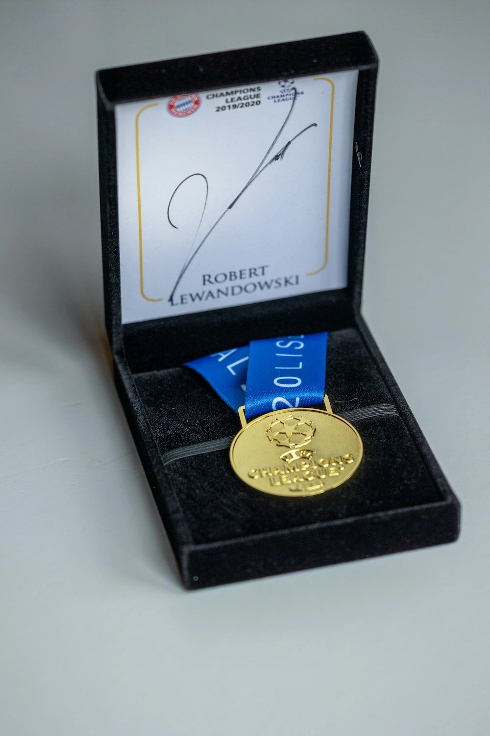 cover image of the auction item