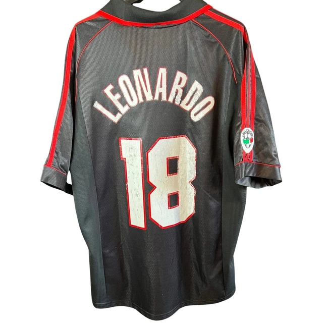 cover image of the auction item