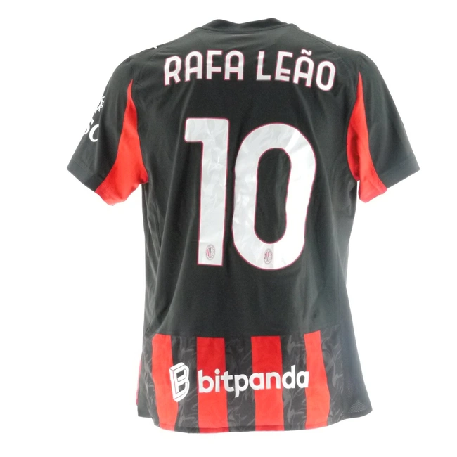 cover image of the auction item