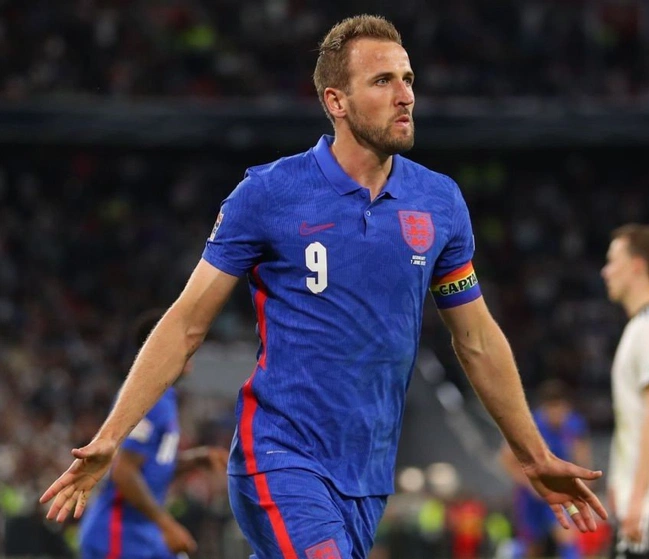 cover image of the auction item