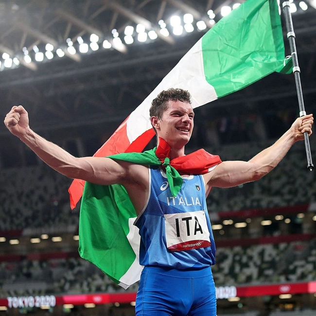 cover image of the auction item