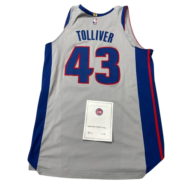 cover image of the auction item