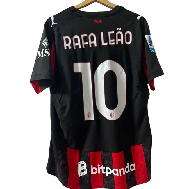 cover image of the auction item