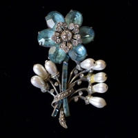 cover image of the auction item