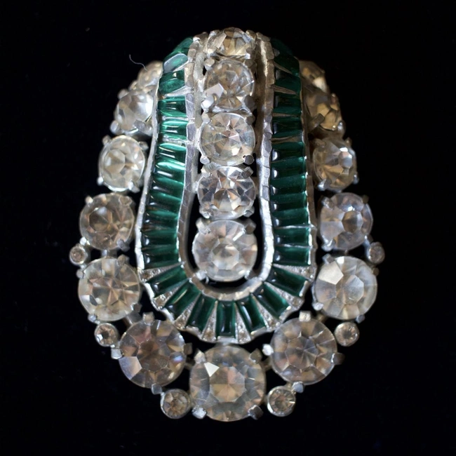 cover image of the auction item