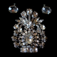 cover image of the auction item