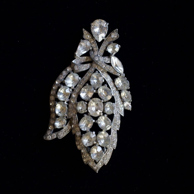 cover image of the auction item