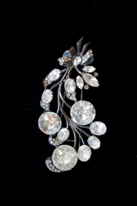 cover image of the auction item