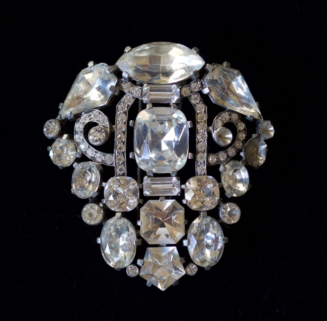 cover image of the auction item