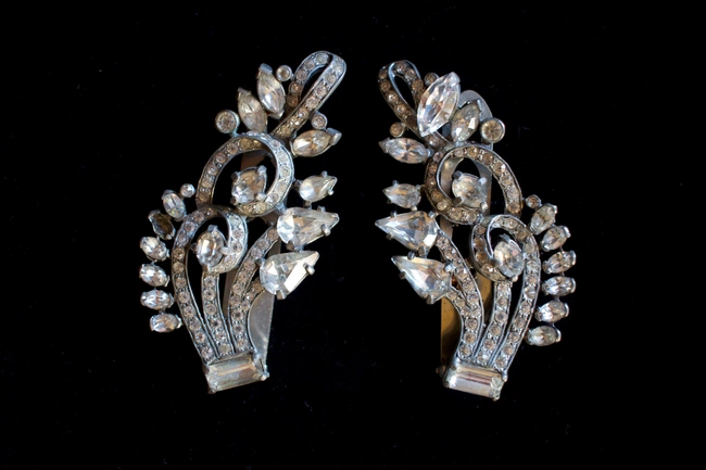 cover image of the auction item